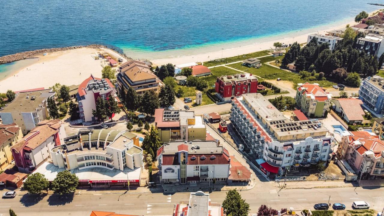 Hotel Dolphin Равда Экстерьер фото